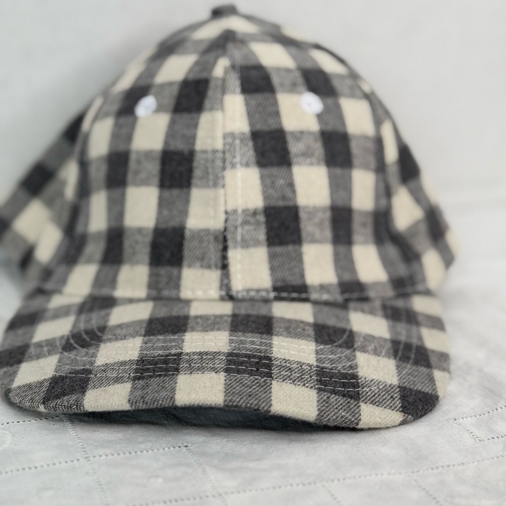Cocus Pocus women’s buffalo check baseball cap gray plaid